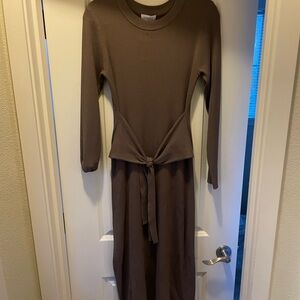 Evereve Taupe Long Sleeve Knit Dress size M